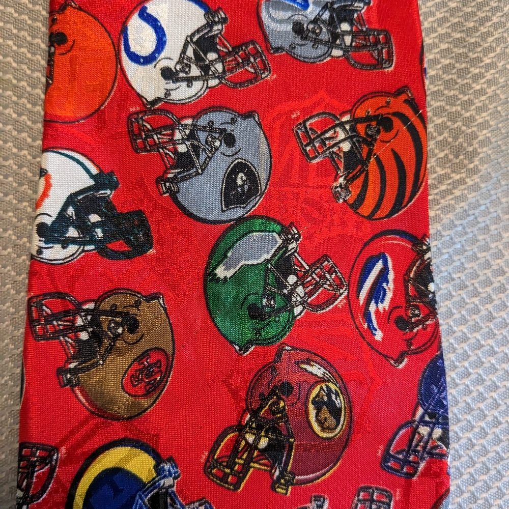 Vintage Team NFL Necktie Mens Red Shirt Tie 90s Sports Football Dead stock - Picture 3 of 4